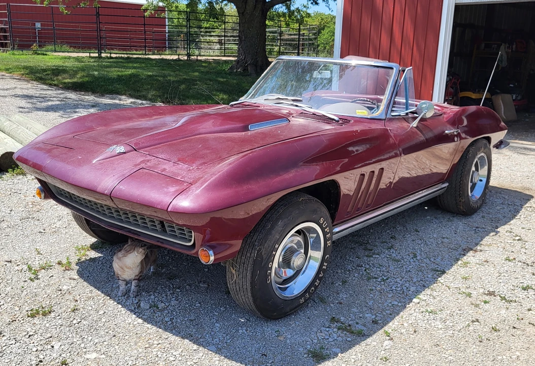 1965 Chevrolet Corvette C2 - Image 2 of 31
