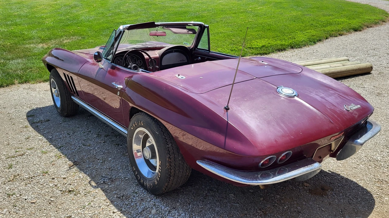 1965 Chevrolet Corvette C2 - Image 10 of 31