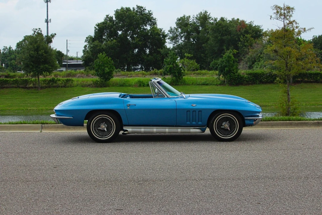 1965 Chevrolet Corvette C2 - Image 7 of 31