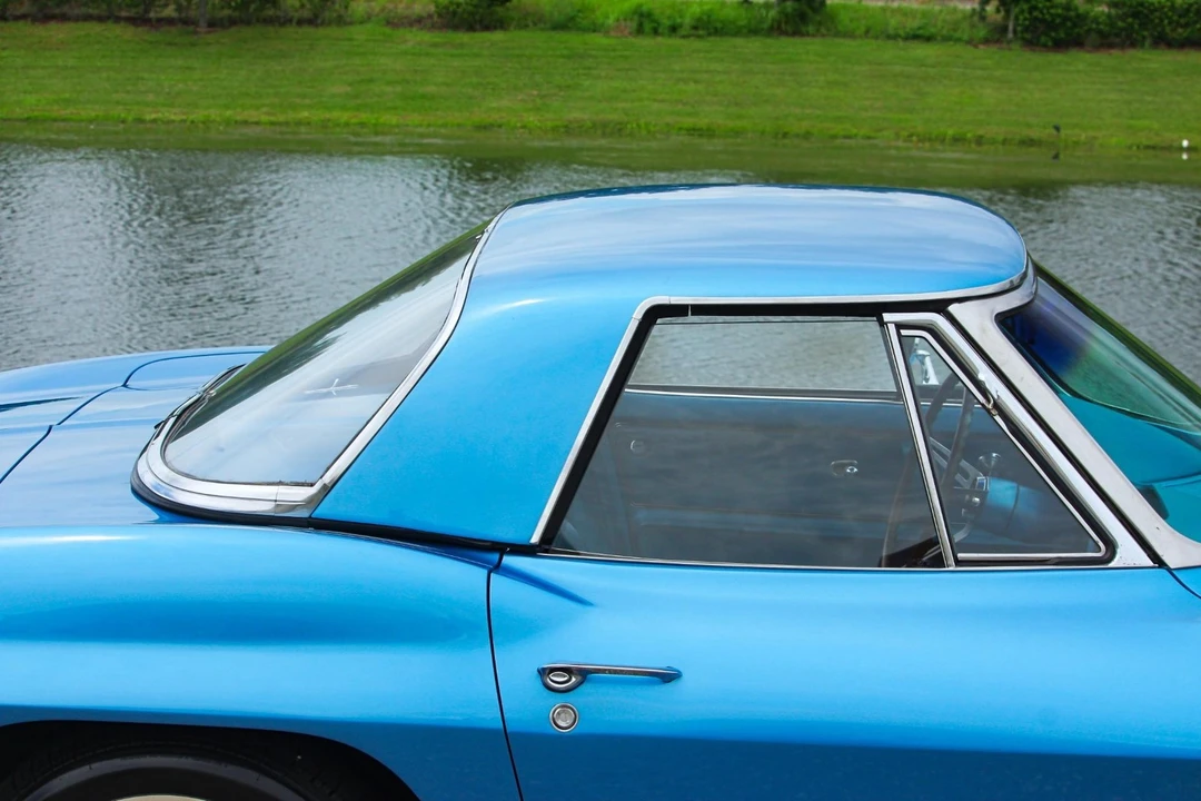 1965 Chevrolet Corvette C2 - Image 19 of 31