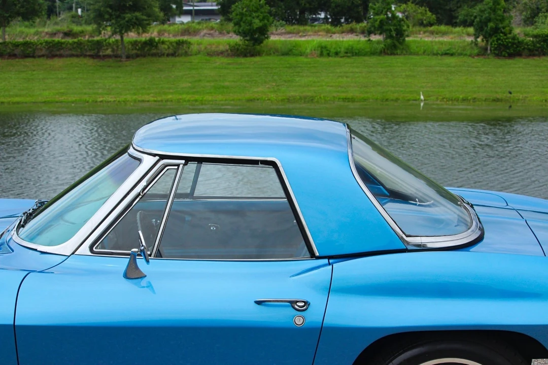 1965 Chevrolet Corvette C2 - Image 24 of 31