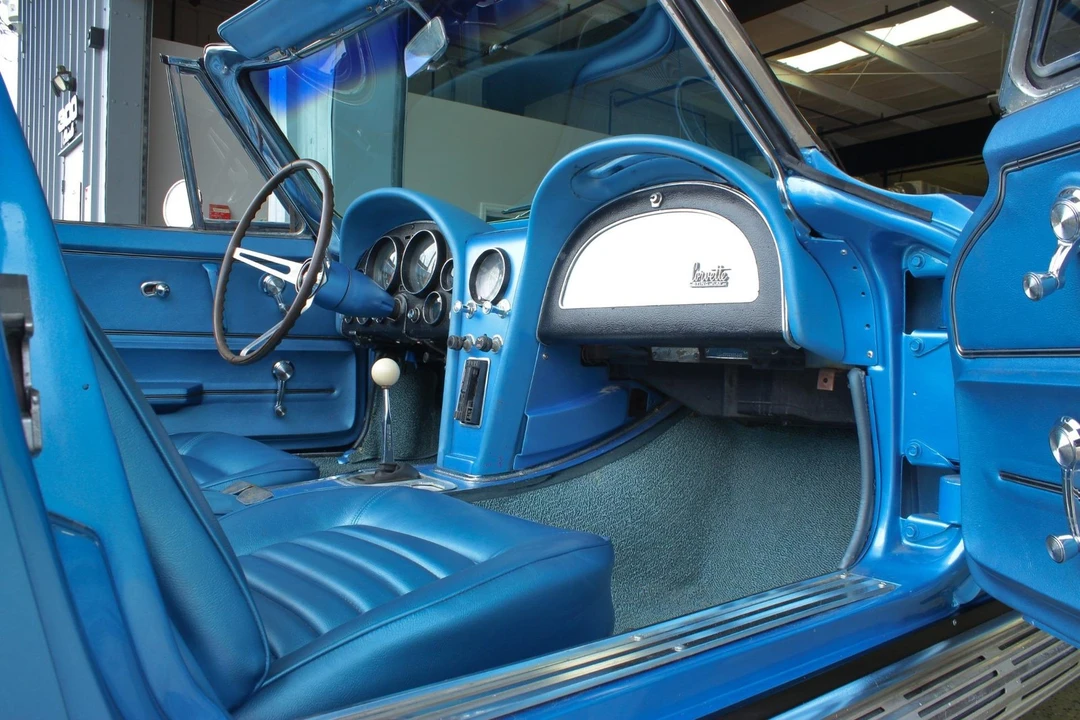 1965 Chevrolet Corvette C2 - Image 18 of 31