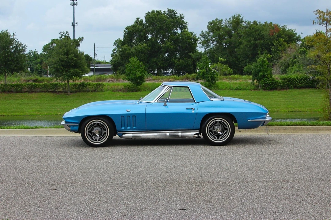 1965 Chevrolet Corvette C2 - Image 21 of 31
