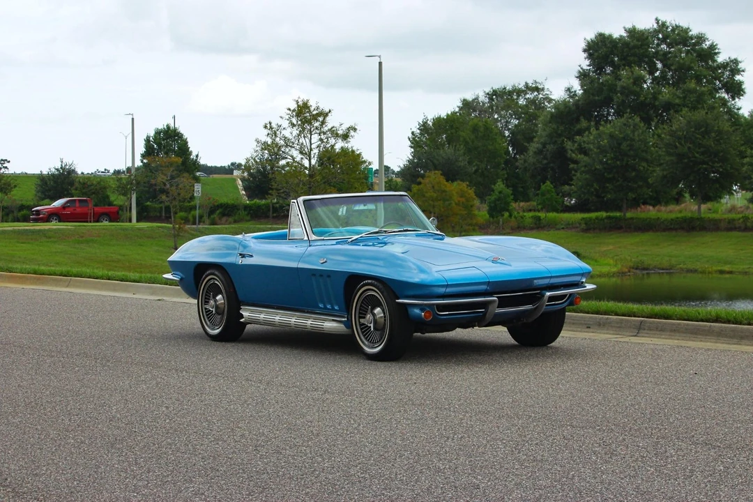 1965 Chevrolet Corvette C2 - Image 9 of 31