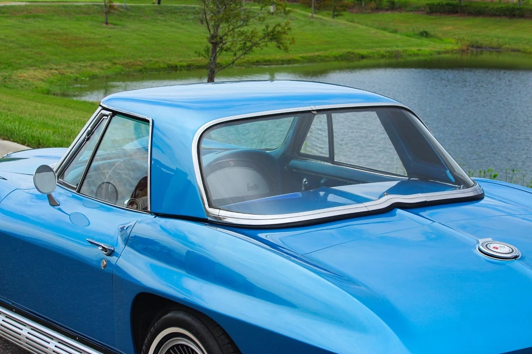 1965 Chevrolet Corvette C2 - Image 23 of 31