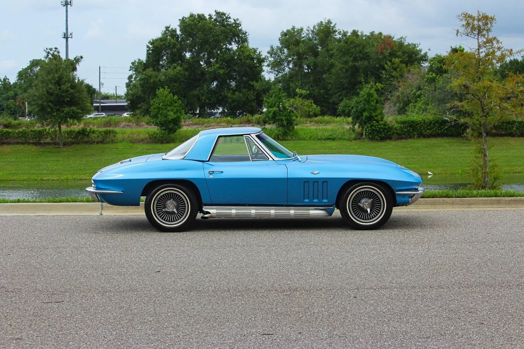 1965 Chevrolet Corvette C2 - Image 26 of 31