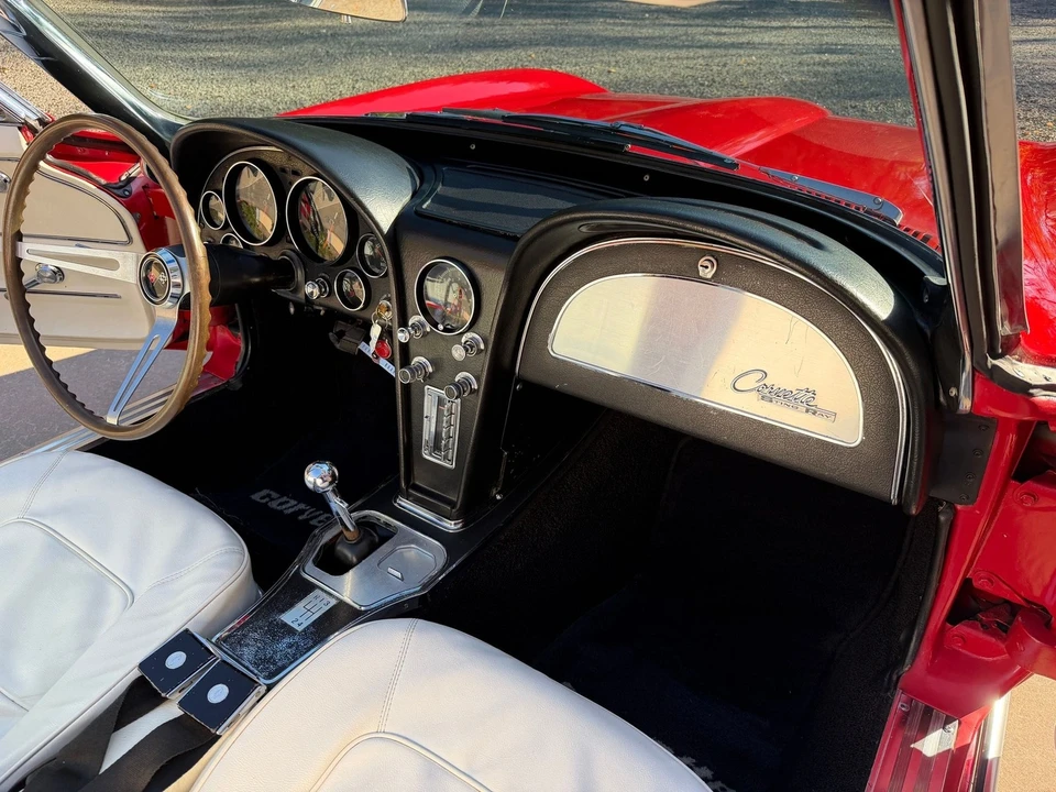 1965 Chevrolet Corvette C2 - Image 19 of 21