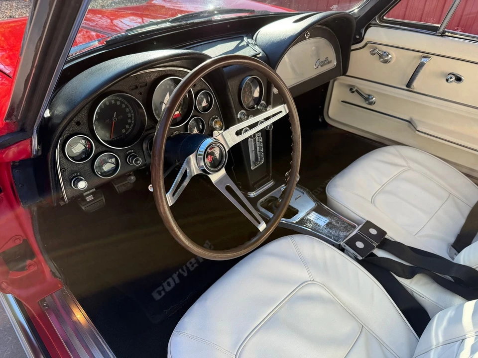 1965 Chevrolet Corvette C2 - Image 13 of 21