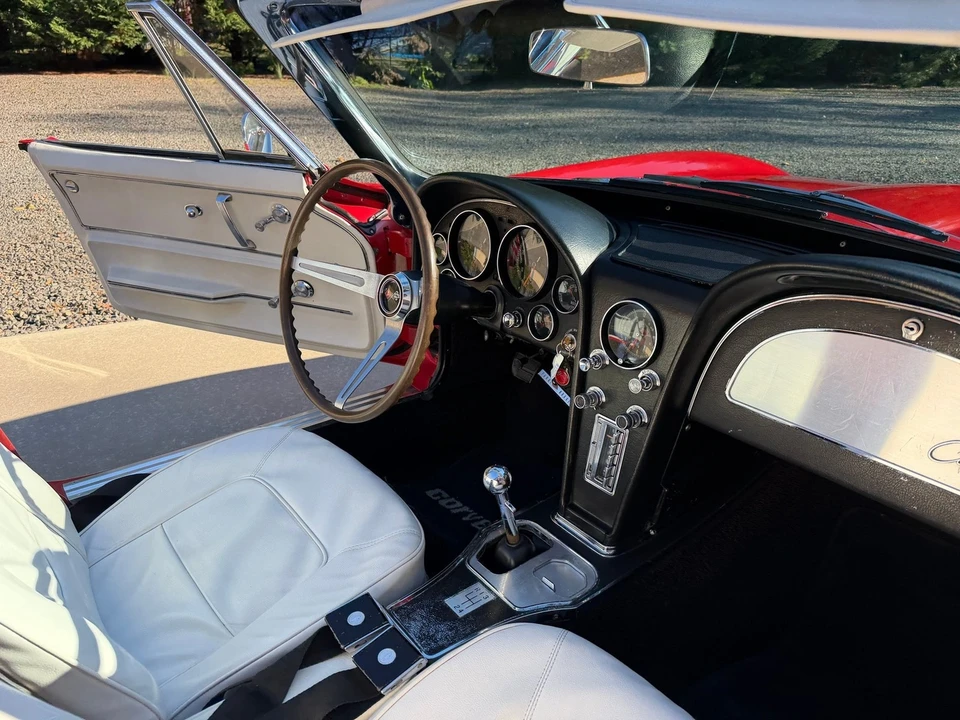 1965 Chevrolet Corvette C2 - Image 18 of 21