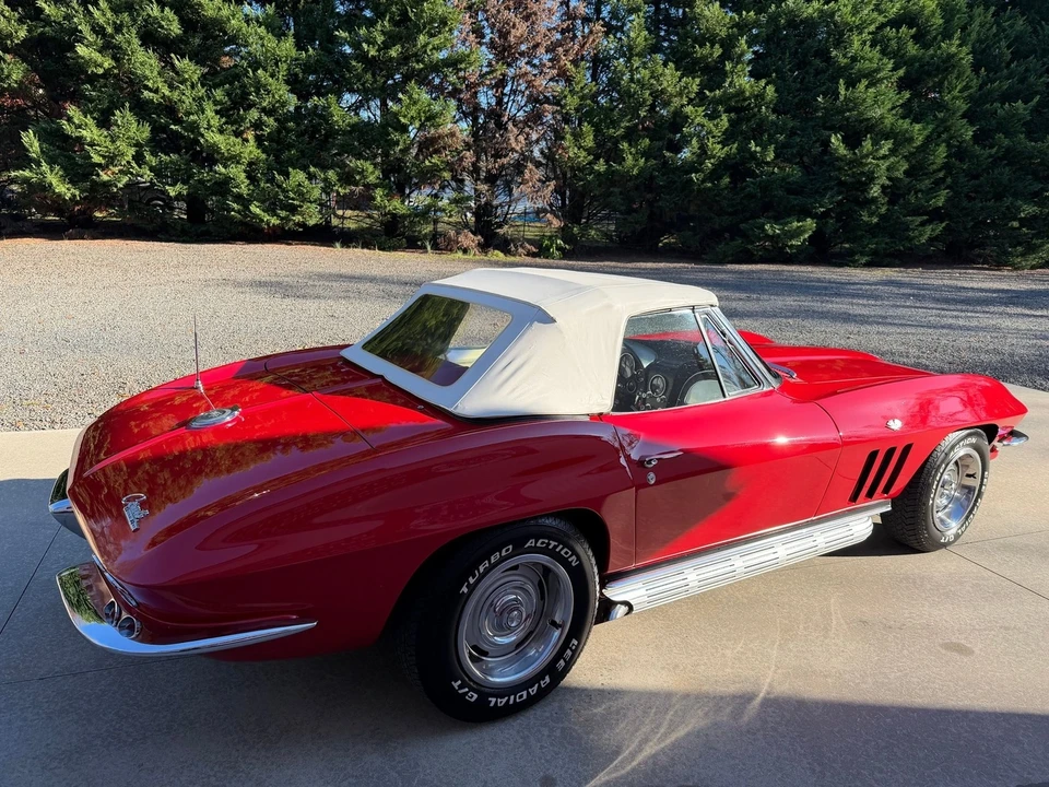 1965 Chevrolet Corvette C2 - Image 9 of 21