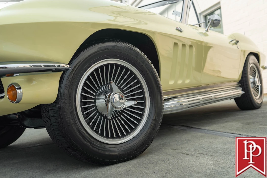 1965 Chevrolet Corvette C2 - Image 4 of 21