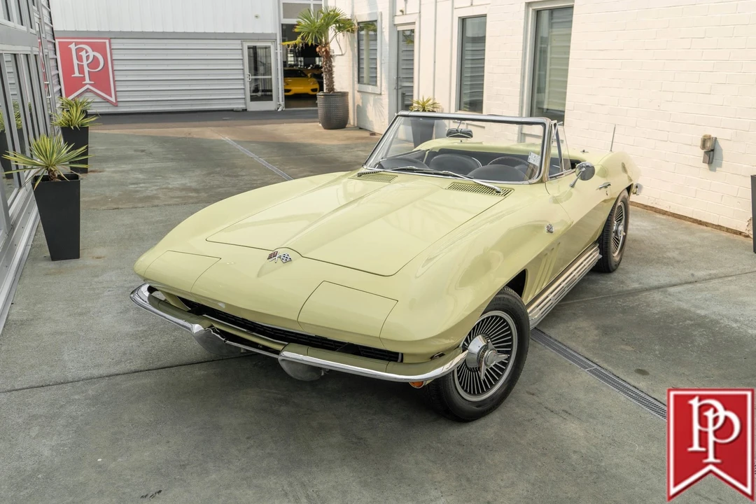 1965 Chevrolet Corvette C2 - Image 2 of 21