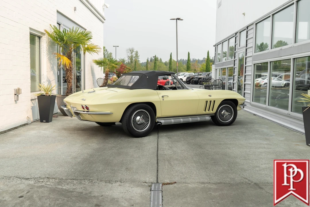 1965 Chevrolet Corvette C2 - Image 12 of 21