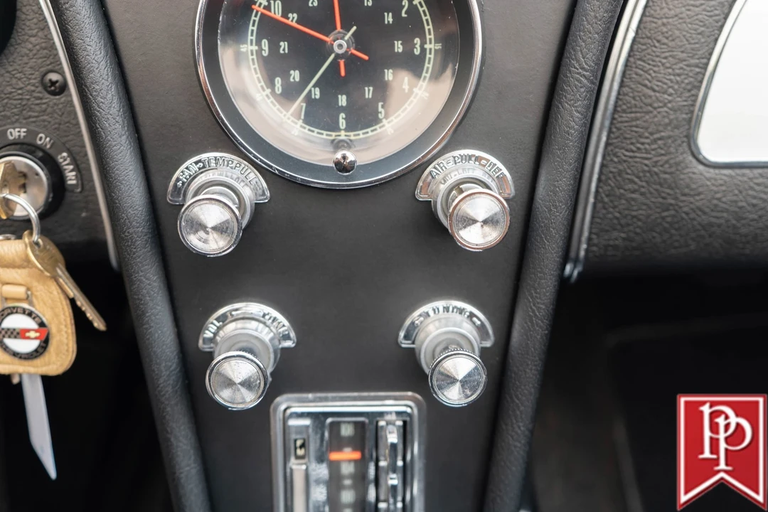 1965 Chevrolet Corvette C2 - Image 19 of 21