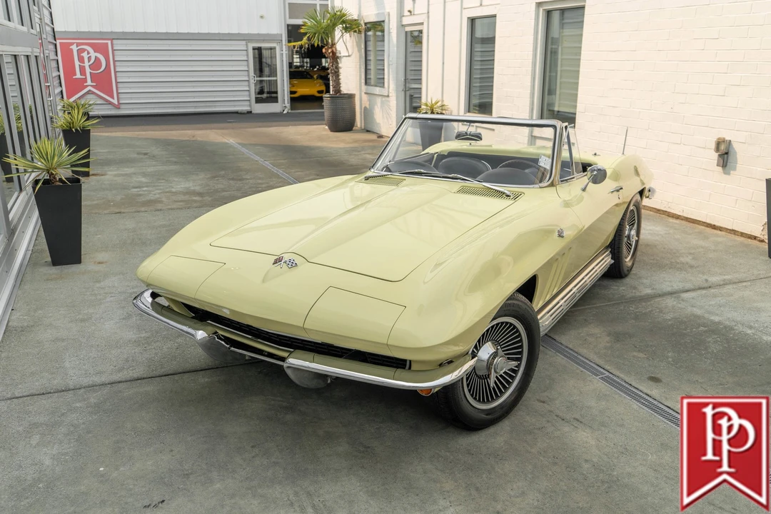 1965 Chevrolet Corvette C2 - Image 2 of 21