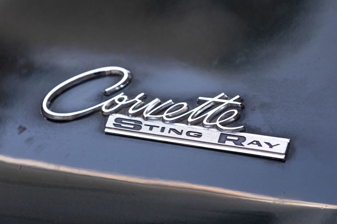 1965 Chevrolet Corvette C2 - Image 15 of 31