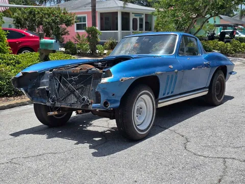 1965 Chevrolet Corvette C2 - Image 2 of 10