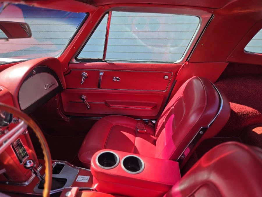 1965 Chevrolet Corvette C2 - Image 20 of 25