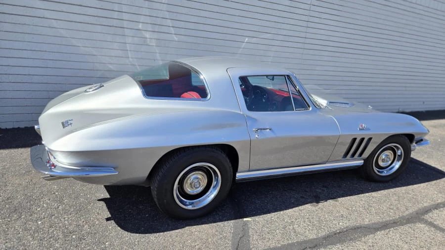 1965 Chevrolet Corvette C2 - Image 5 of 25