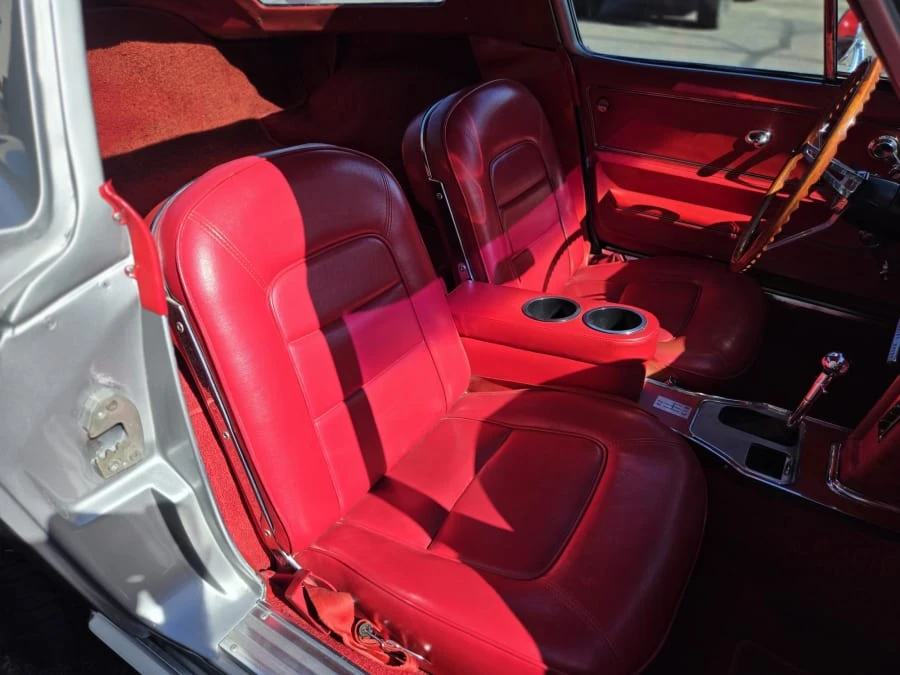 1965 Chevrolet Corvette C2 - Image 18 of 25