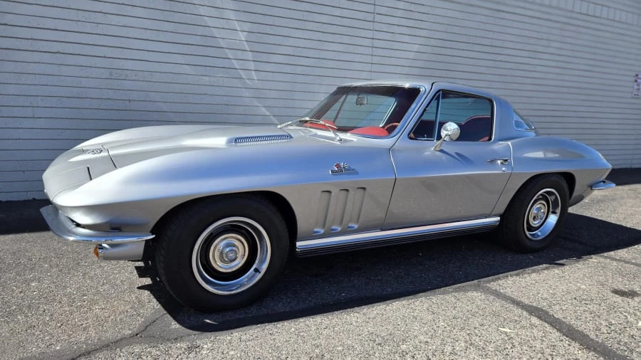 1965 Chevrolet Corvette C2 - Image 10 of 25
