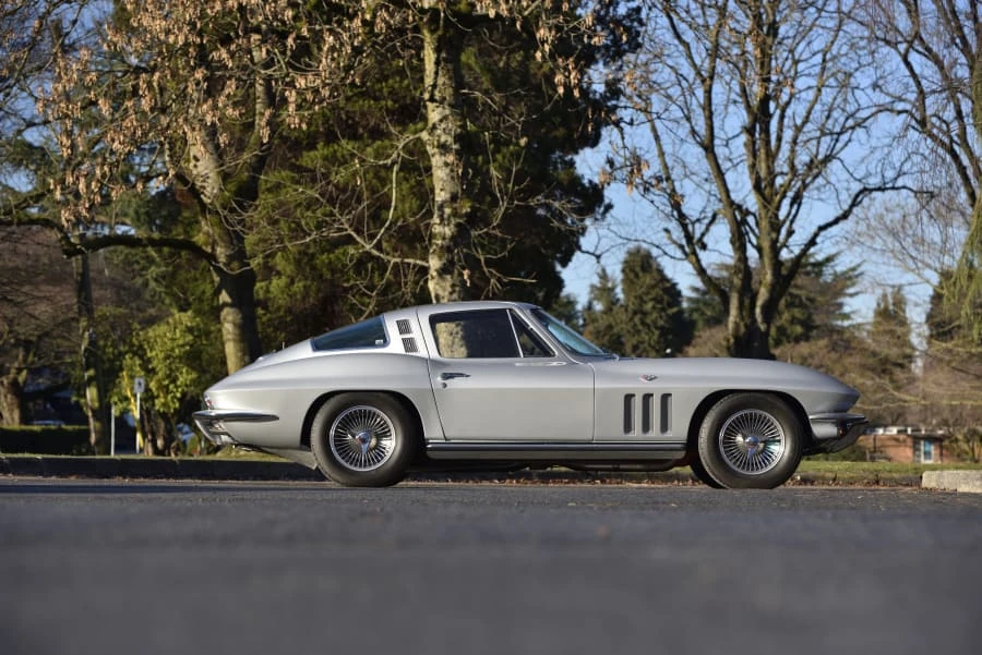 1965 Chevrolet Corvette C2 - Image 22 of 31