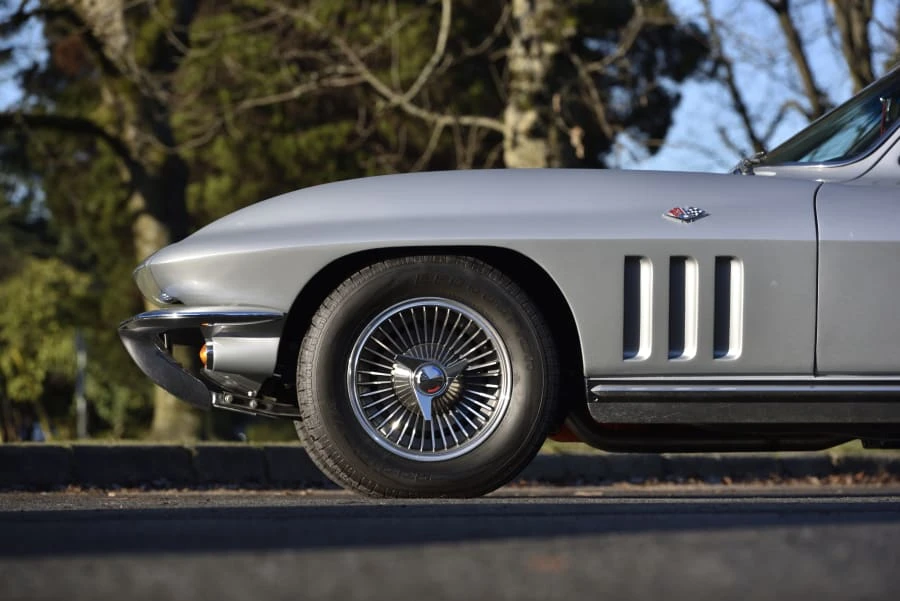 1965 Chevrolet Corvette C2 - Image 17 of 31