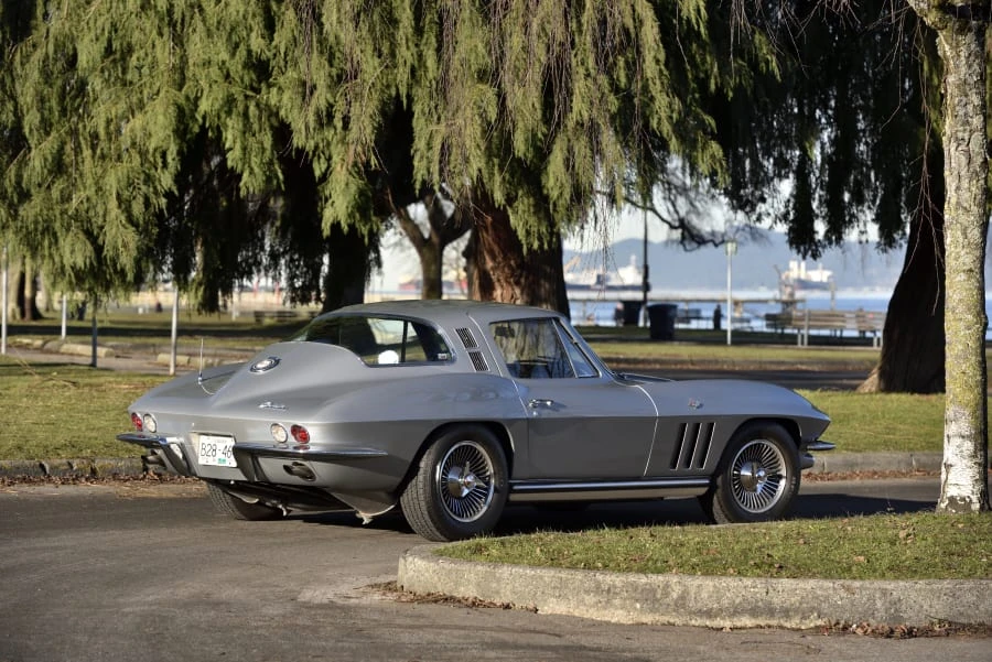 1965 Chevrolet Corvette C2 - Image 25 of 31