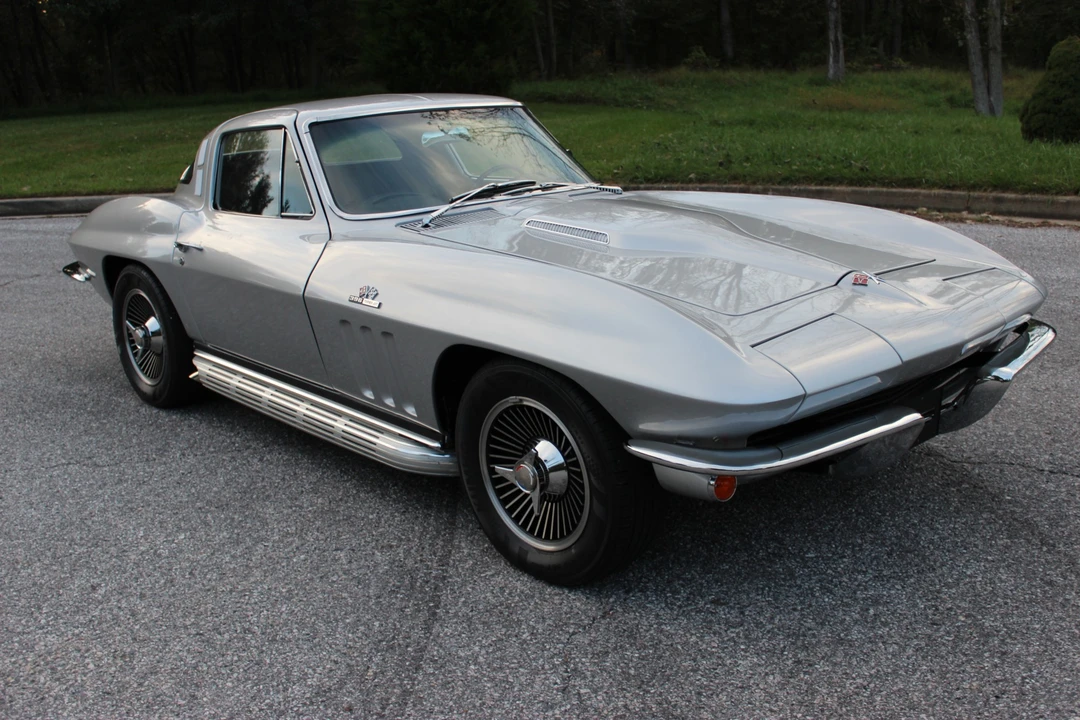 1965 Chevrolet Corvette C2 - Image 2 of 31