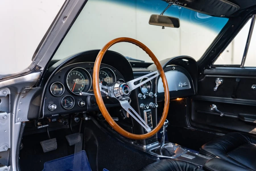 1965 Chevrolet Corvette C2 - Image 10 of 18