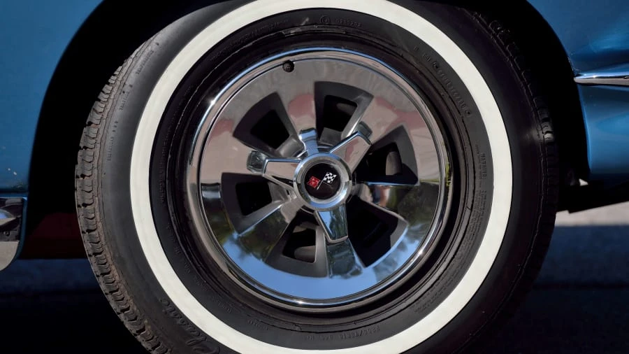 1965 Chevrolet Corvette C2 - Image 15 of 31