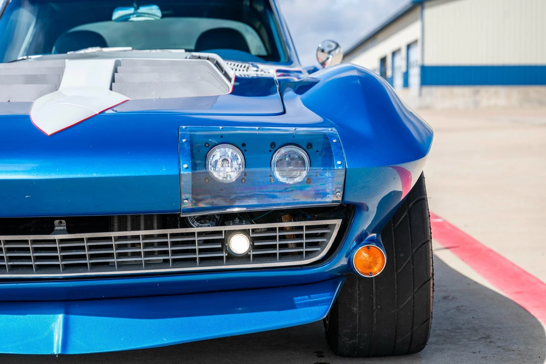 1965 Chevrolet Corvette C2 - Image 23 of 31