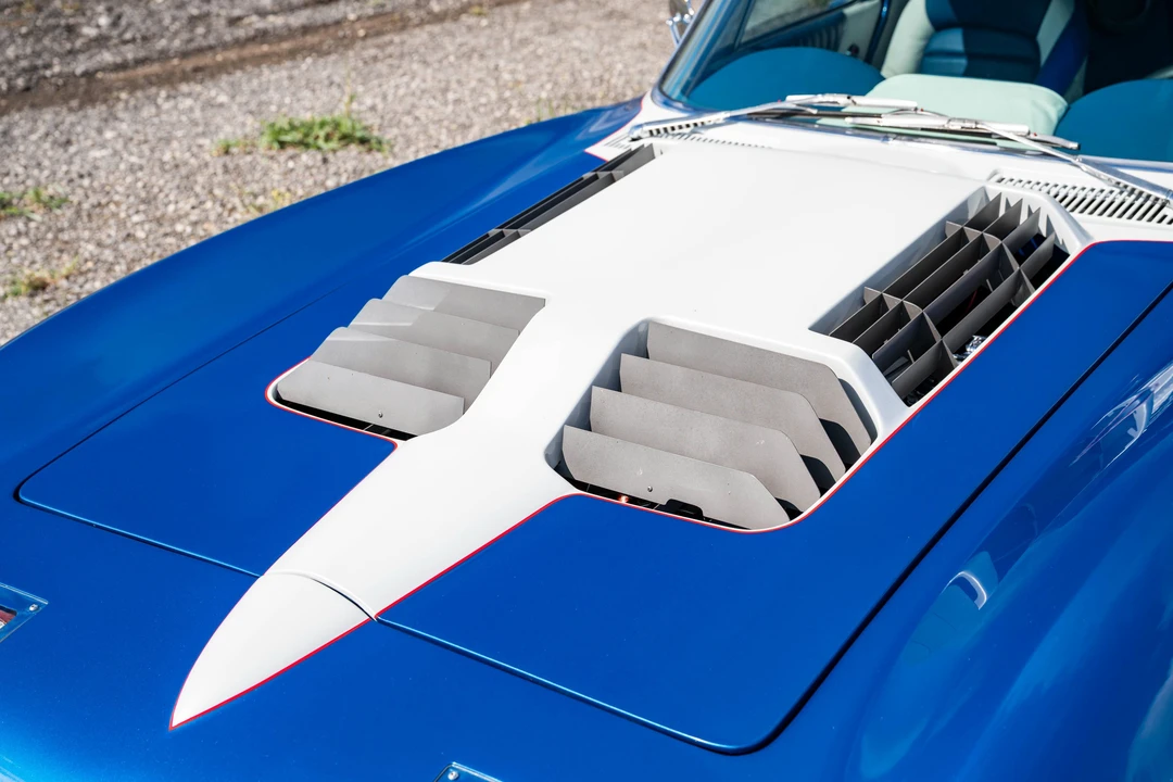 1965 Chevrolet Corvette C2 - Image 22 of 31