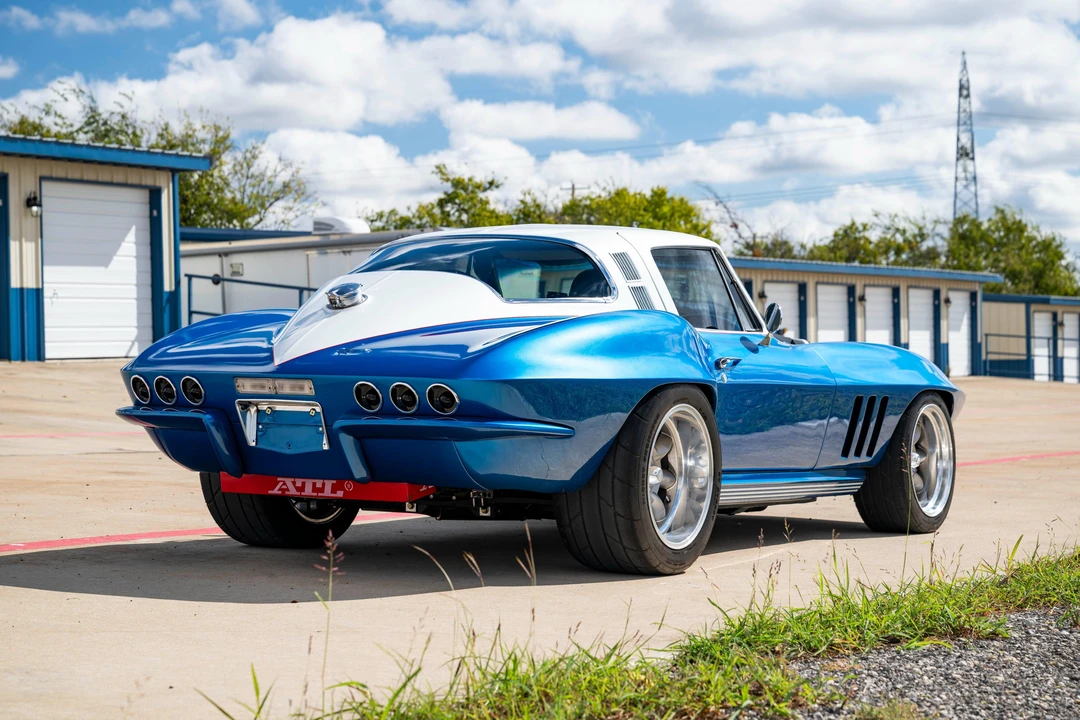 1965 Chevrolet Corvette C2 - Image 11 of 31