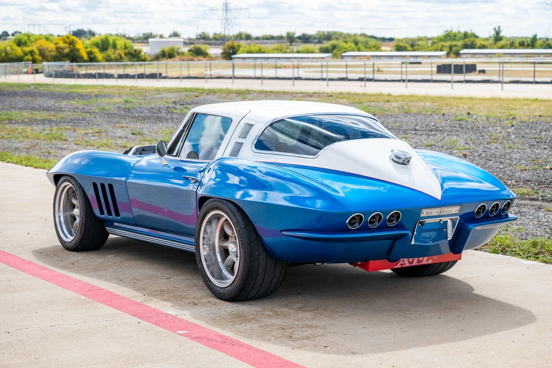 1965 Chevrolet Corvette C2 - Image 9 of 31
