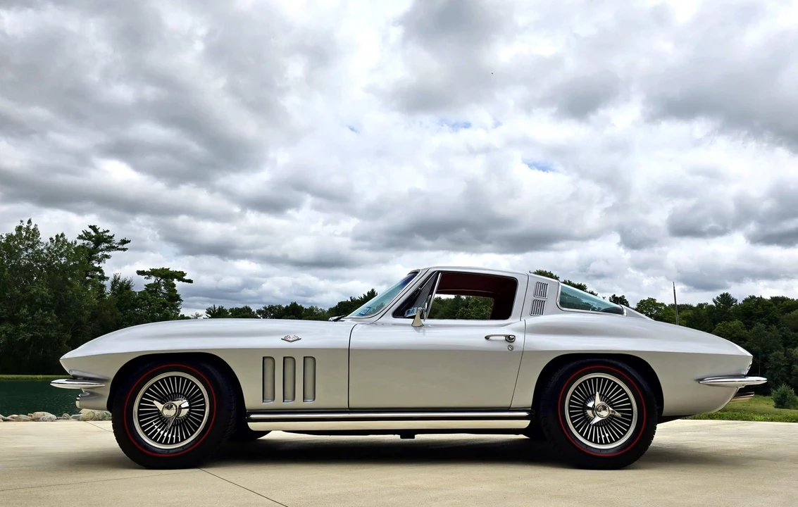1965 Chevrolet Corvette C2 - Image 6 of 31
