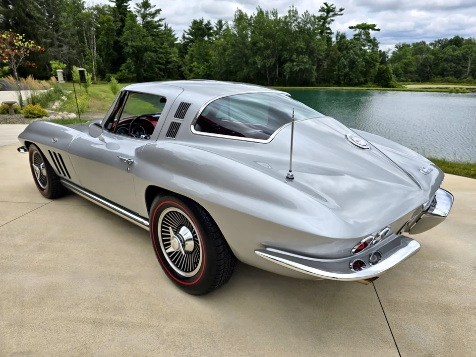 1965 Chevrolet Corvette C2 - Image 9 of 31