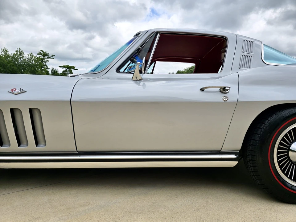 1965 Chevrolet Corvette C2 - Image 20 of 31