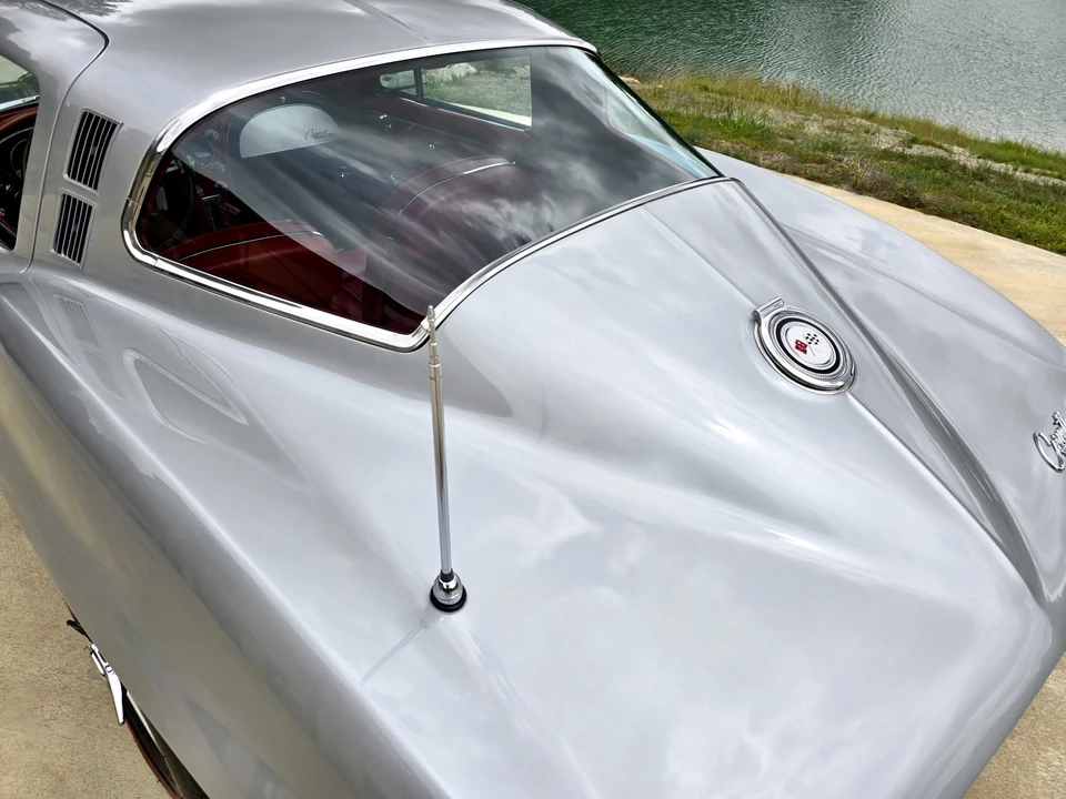 1965 Chevrolet Corvette C2 - Image 25 of 31