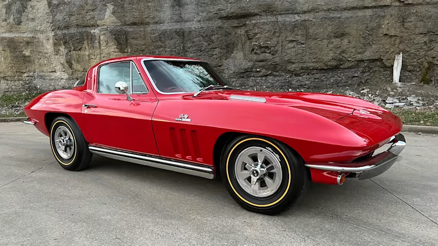 1965 Chevrolet Corvette C2 - Image 24 of 31