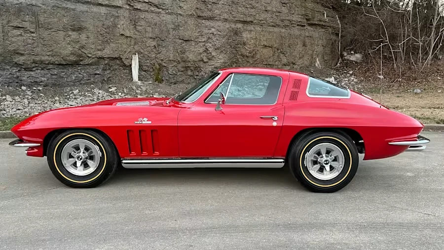 1965 Chevrolet Corvette C2 - Image 7 of 31