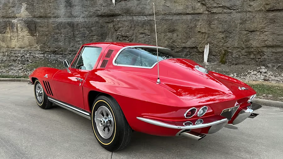 1965 Chevrolet Corvette C2 - Image 25 of 31