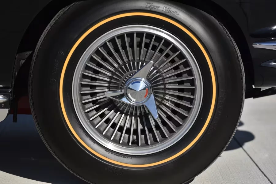 1965 Chevrolet Corvette C2 - Image 24 of 31