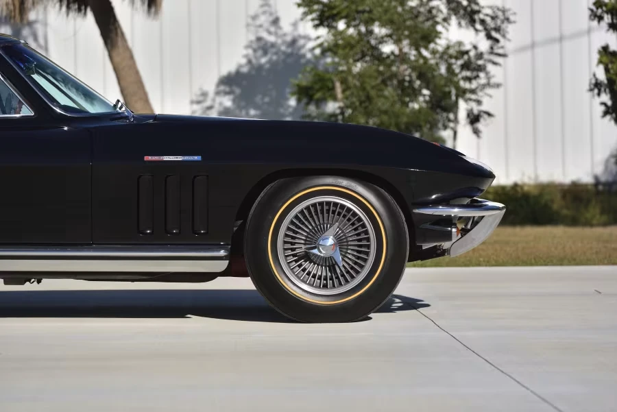 1965 Chevrolet Corvette C2 - Image 8 of 31