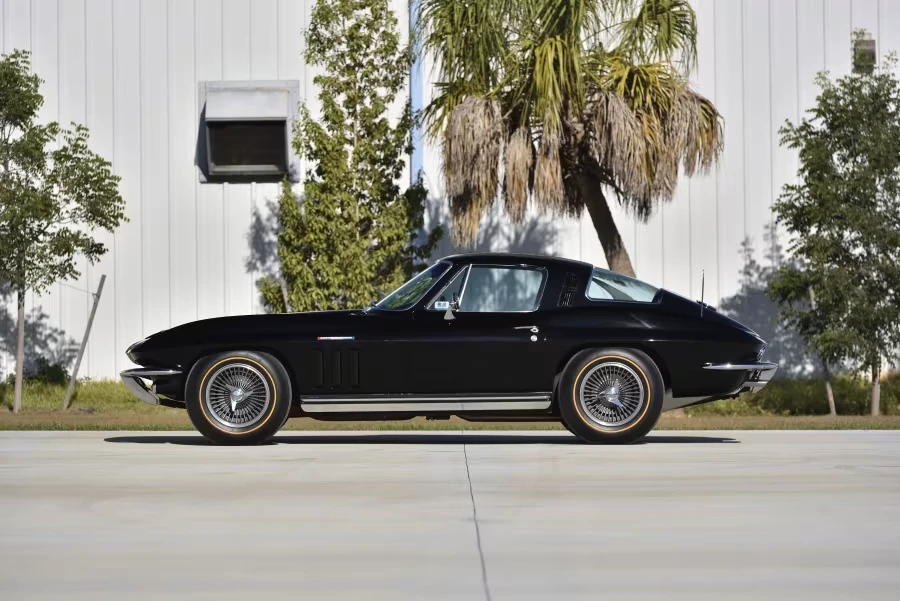 1965 Chevrolet Corvette C2 - Image 22 of 31