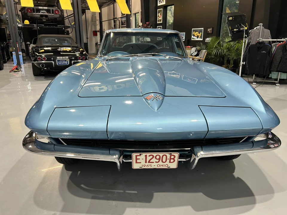 1965 Chevrolet Corvette C2 - Image 3 of 31