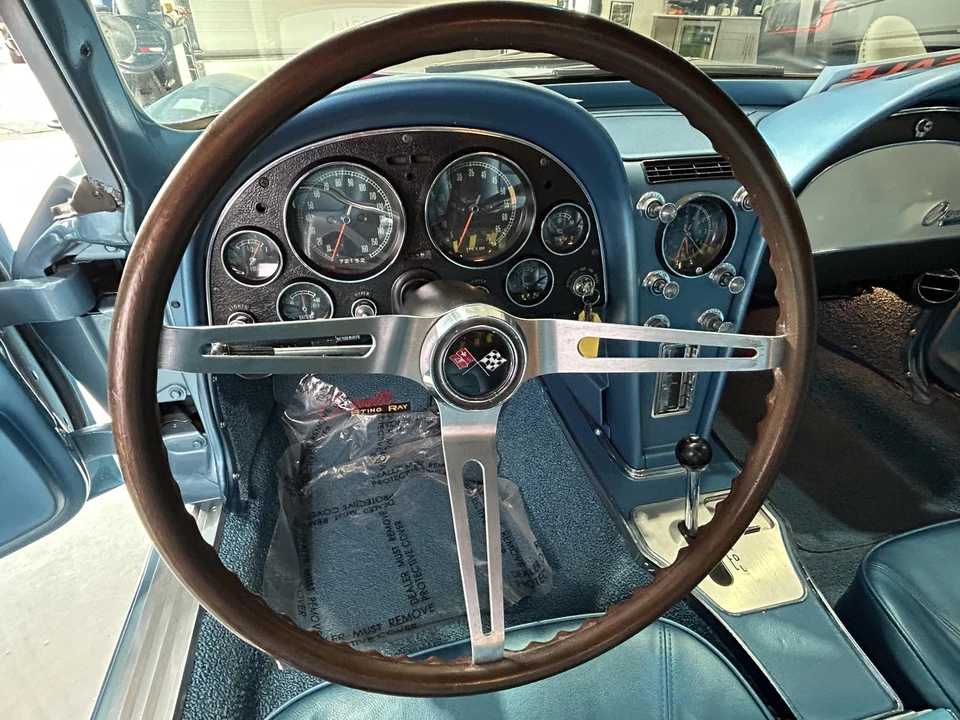 1965 Chevrolet Corvette C2 - Image 17 of 31