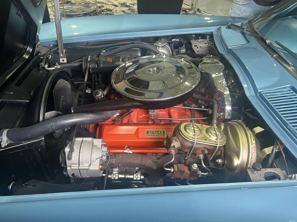 1965 Chevrolet Corvette C2 - Image 26 of 31