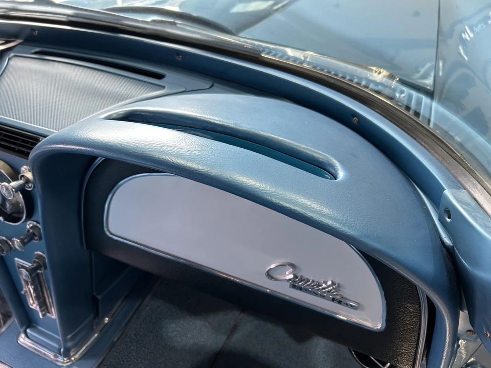 1965 Chevrolet Corvette C2 - Image 21 of 31