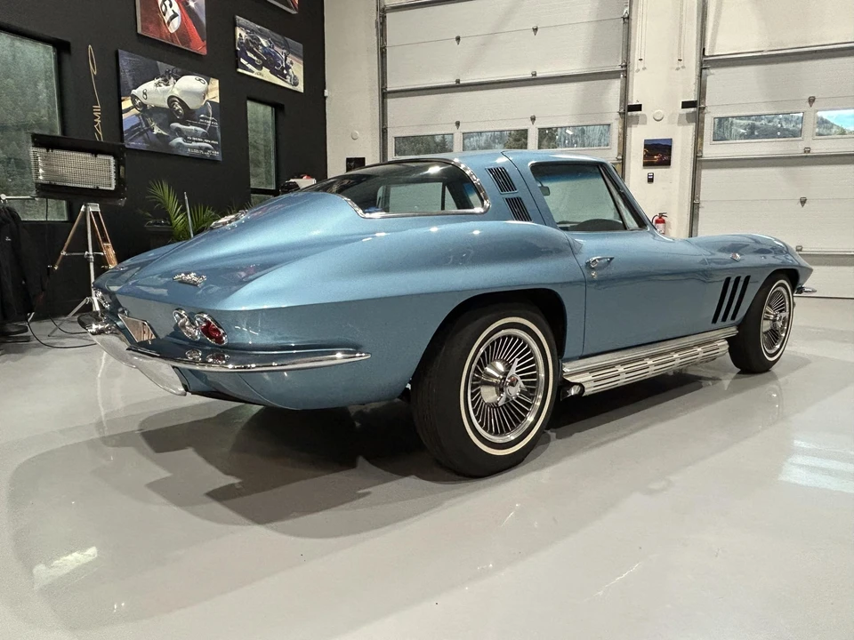 1965 Chevrolet Corvette C2 - Image 8 of 31